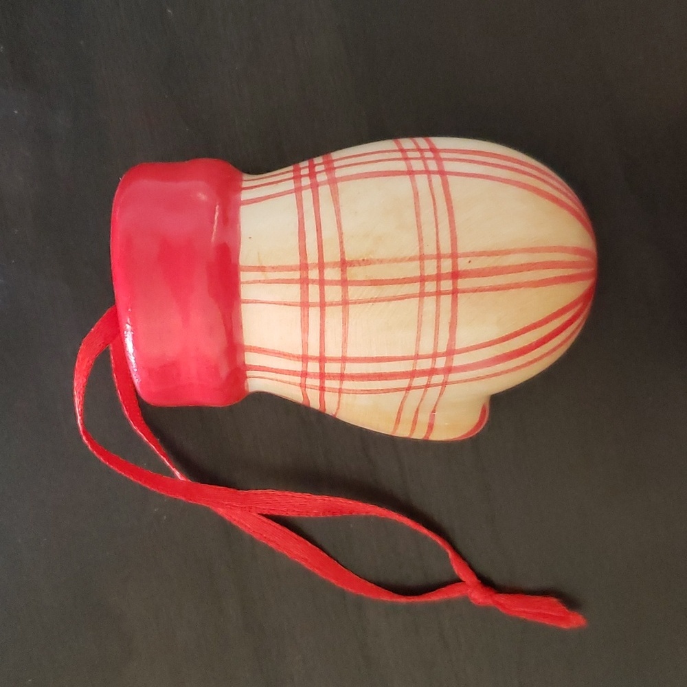 CERAMIC MITTEN CHRISTMAS ORNAMENT